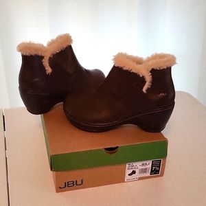 JBU by Jambu Size 7.5 Mila Booties